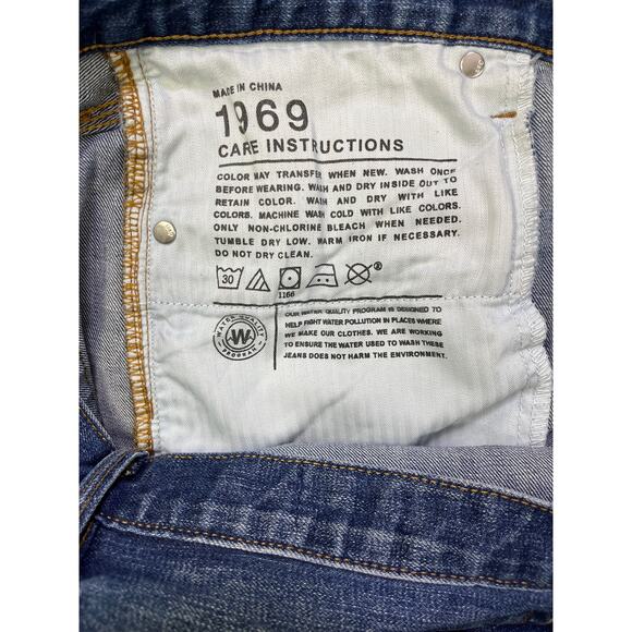 GAP 1969 Sexy Boyfriend Jeans Size 31 Medium Wash Relaxed Straight Leg - Picture 7 of 7